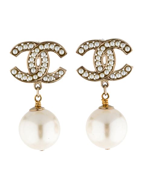 chanel earring cc pearl|Chanel cc earrings price.